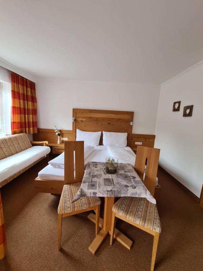 Pension Appartementhaus Bergland Biberwier Extérieur photo